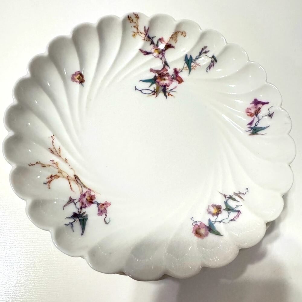 Haviland Co. Limoges 4 Scalloped Ruffled Ceramic Parisian Style Dishes 1880s‎